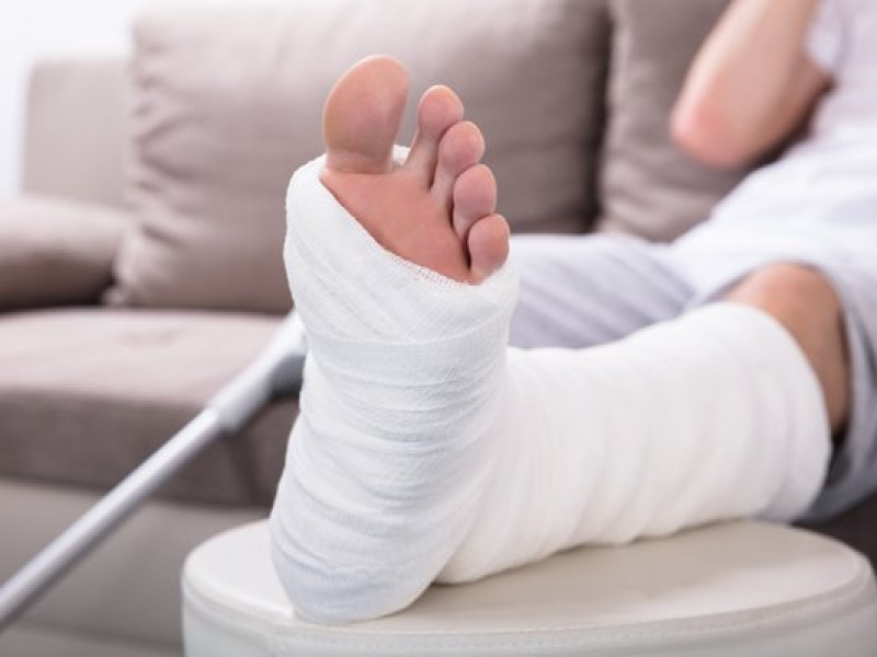 Гипс или наколенник