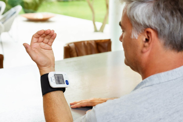 Какой тонометр лучше