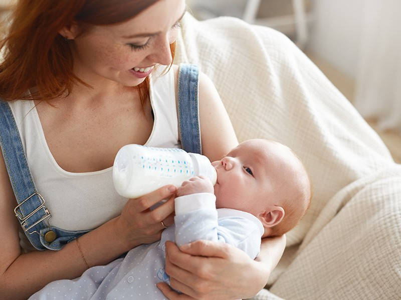 Особливості годування дітей першого року життя