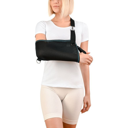 Бандаж - поддерживатель руки (косынка) Алком 3004